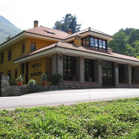 Hotel Benzua Villanueva de Ardisana Buitenkant foto