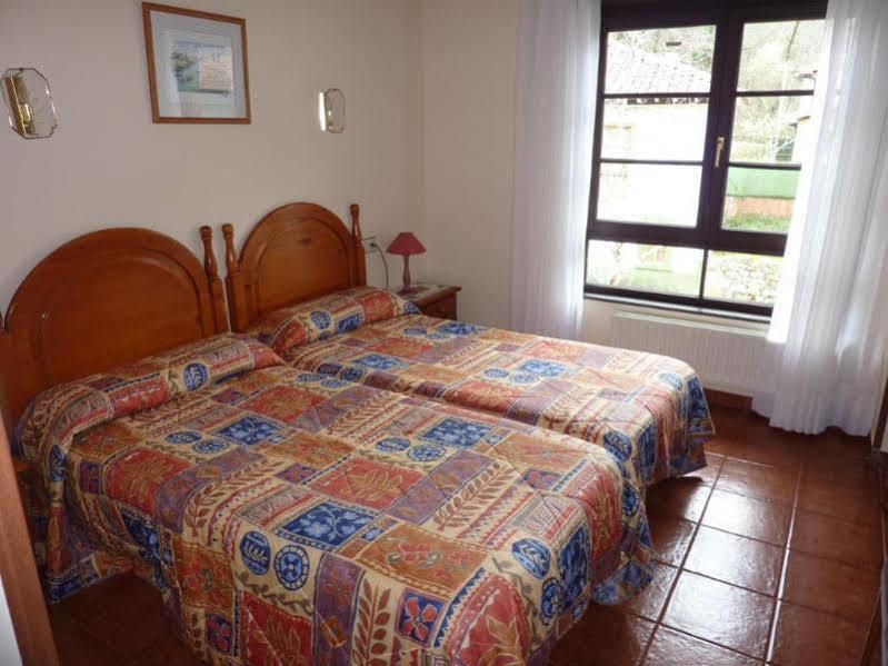 Hotel Benzua Villanueva de Ardisana Buitenkant foto