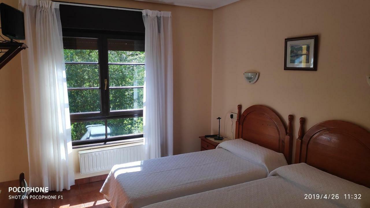 Hotel Benzua Villanueva de Ardisana Buitenkant foto